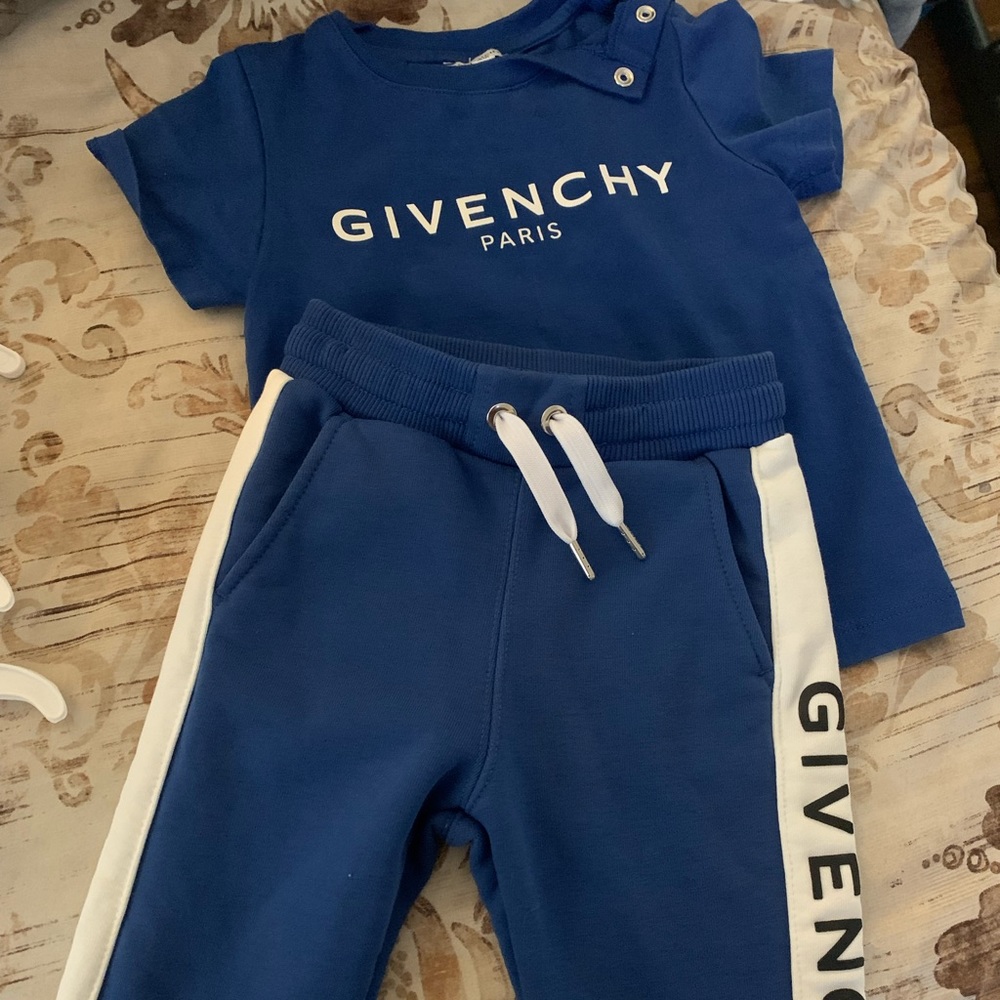 Baby Givenchy Set